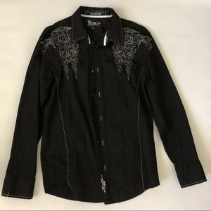 Roar by buckle button up